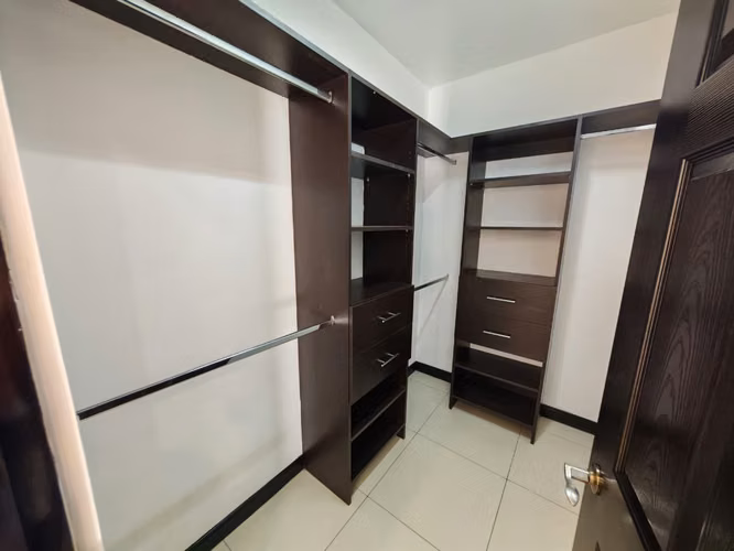 Venta de casa en condominio Atocha, Lagunilla, Heredia