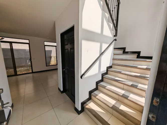 Venta de casa en condominio Atocha, Lagunilla, Heredia