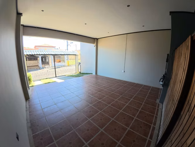 Venta casa amplia en Moravia – 3 habitaciones y terraza BBQ (JS 1322 20) - Imagen 14