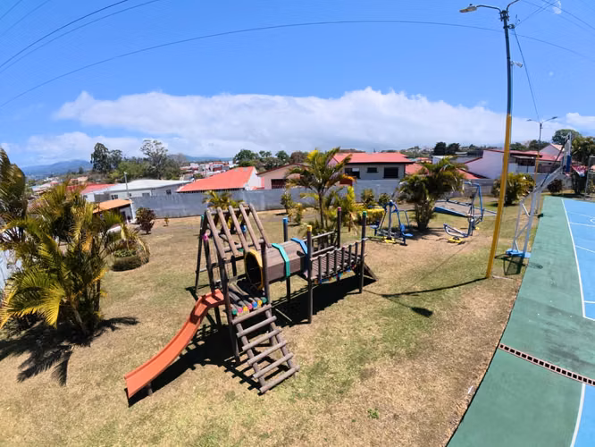 Venta casa amplia en Moravia – 3 habitaciones y terraza BBQ (JS 1322 20) - Imagen 17