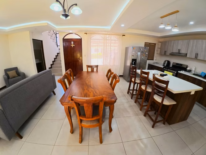 Oportunidad en Condominio– Casa reciente con excelente ubicación (JS 1322 19) - Imagen 2