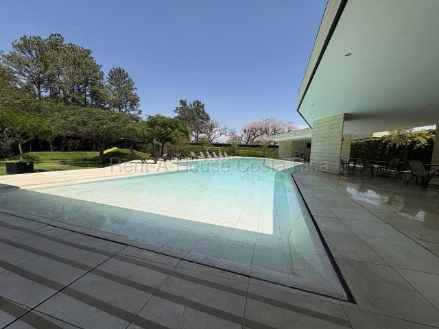 Alquiler de casa en Lindora Santa Ana - Imagen 2