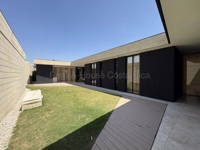 Alquiler de casa en Lindora Santa Ana - Imagen 7