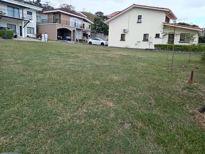 SANTA ANA- PIEDADES. BELLISIMO LOTE CON LINDAS AMENIDADES. MP-25-1268