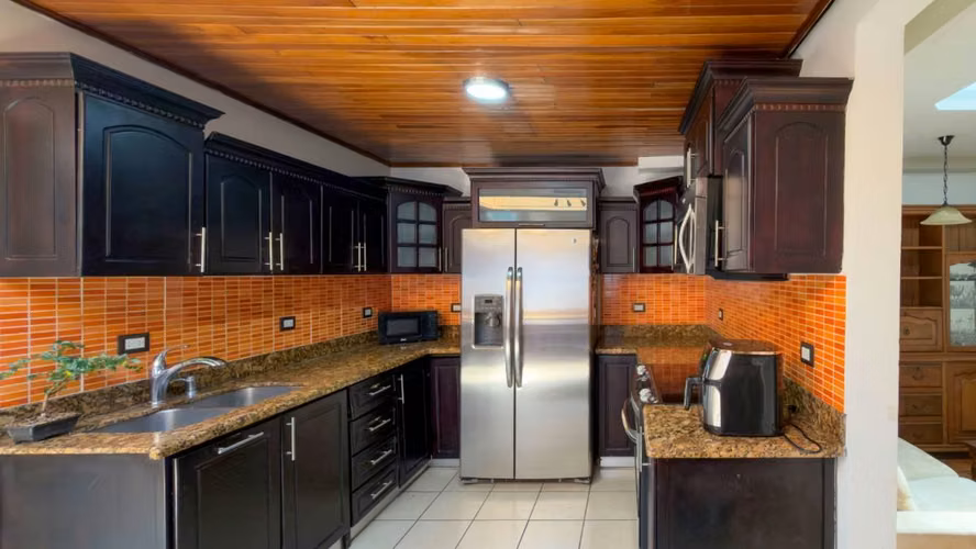 Venta de casa en Residencial Los Anonos, Escazú - Imagen 6
