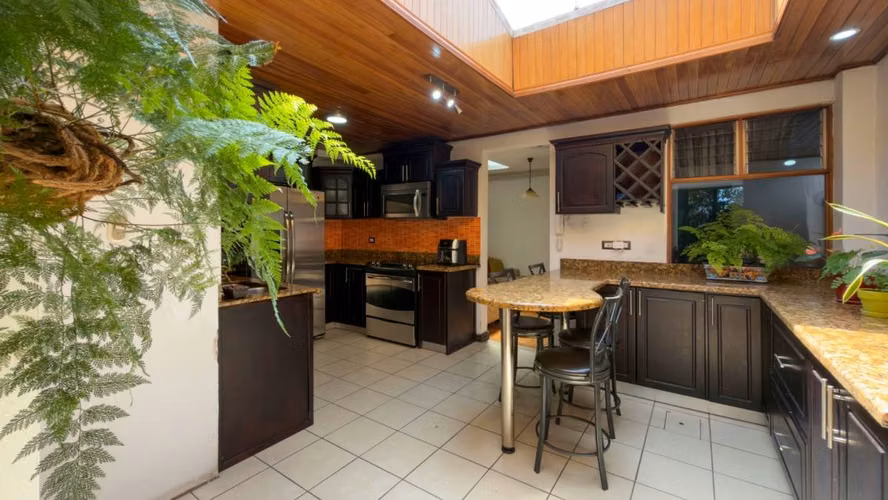 Venta de casa en Residencial Los Anonos, Escazú - Imagen 5