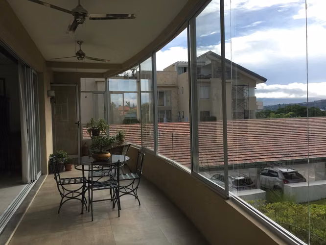 SANTA ANA, PIEDADES. HERMOSO APARTAMENTO EN VENTA O RENTA - Imagen 10