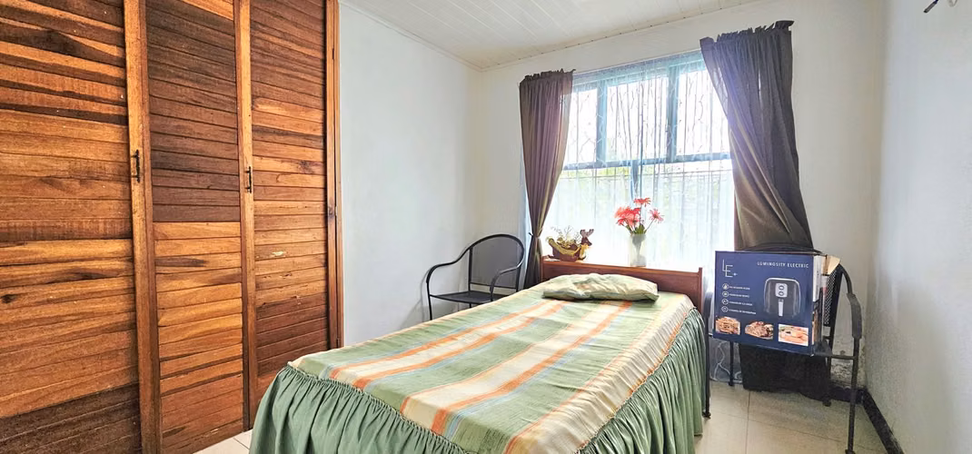 Venta de Casa en Desamparados AMPLIA ZONA VERDE