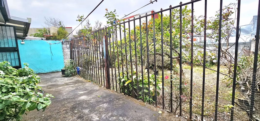 Venta de Casa en Desamparados AMPLIA ZONA VERDE