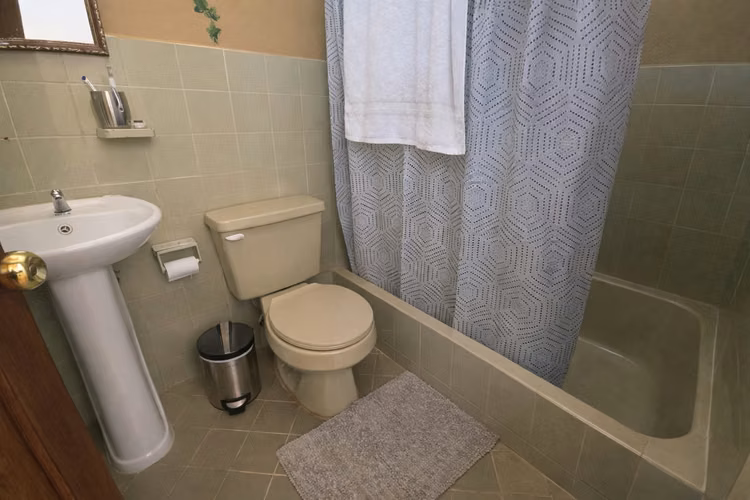 Propiedad con 3 apartamentos en San Francisco de Dos Ríos - EU