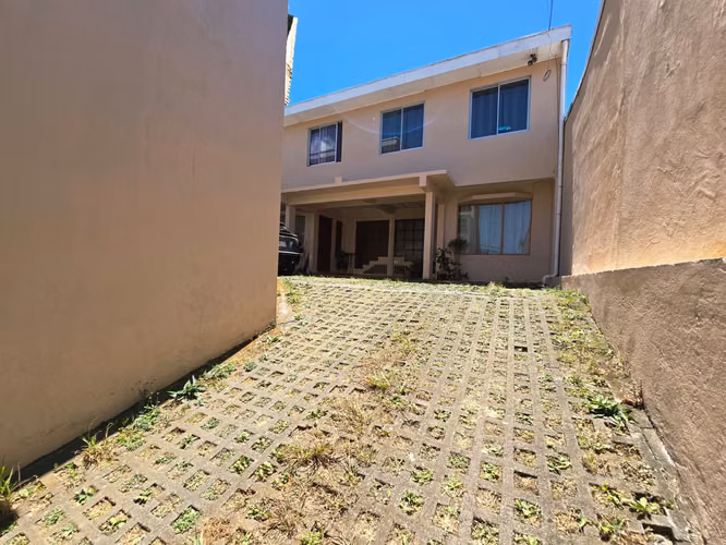 Propiedad con 3 apartamentos en San Francisco de Dos Ríos - EU