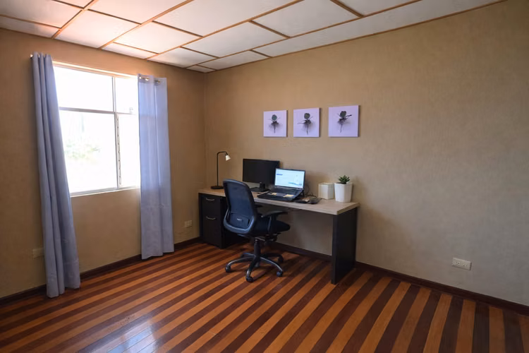 Propiedad con 3 apartamentos en San Francisco de Dos Ríos - EU