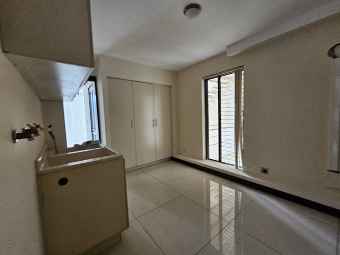 Hermoso apartamento en Escazú – 330m2 (Código: VAPES-707) - Imagen 8