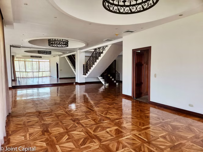 Luxury Penthouse in Escazú 540 m² | 3 Suites | Terrace with View
