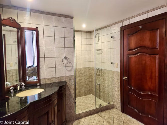 Penthouse de Lujo en Escazú 540 m² | 3 Suites | Terraza con Vista - Imagen 7