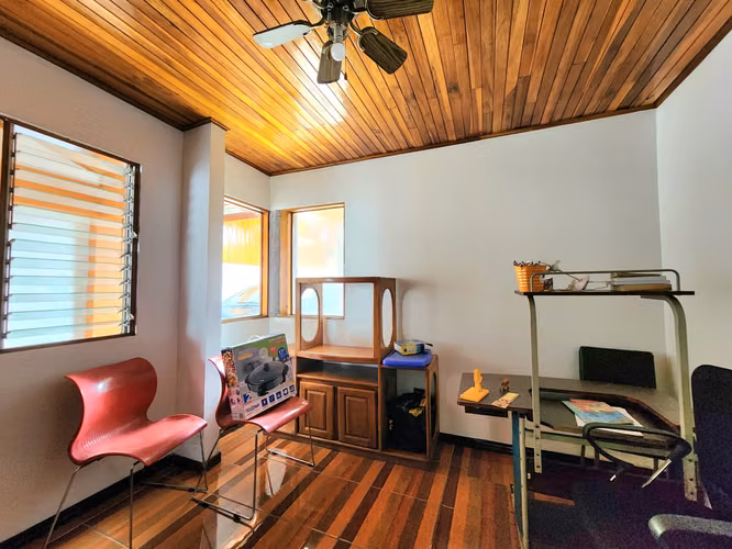 Venta de amplia casa en San Joaquín de Flores. Heredia. - Imagen 9
