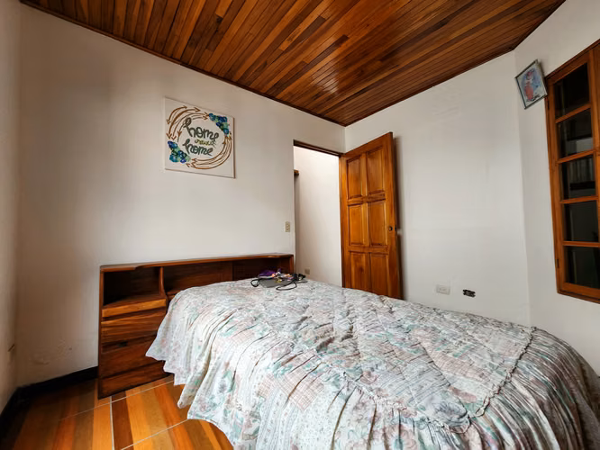 Venta de amplia casa en San Joaquín de Flores. Heredia. - Imagen 6