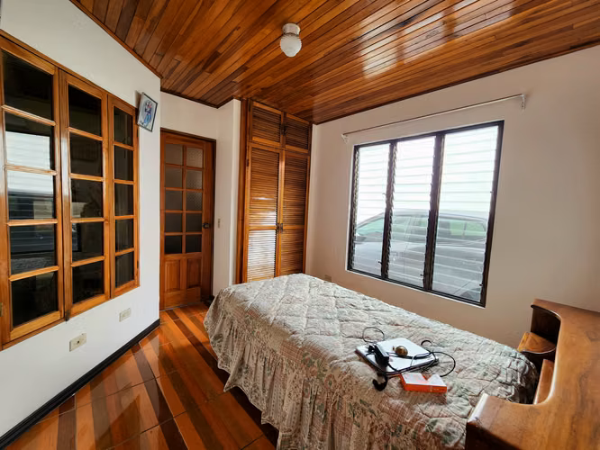 Venta de amplia casa en San Joaquín de Flores. Heredia. - Imagen 5