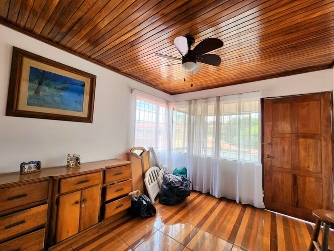 Venta de amplia casa en San Joaquín de Flores. Heredia. - Imagen 14