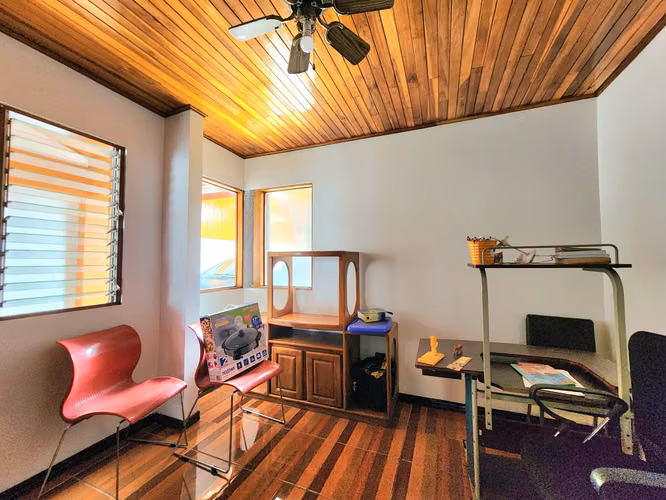 Venta de amplia casa en San Joaquín de Flores. Heredia. - Imagen 11