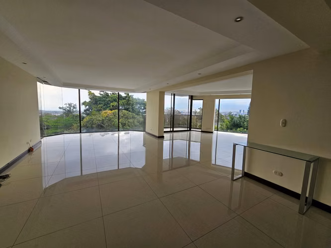 Beautiful Apartment in Escazú – 315m2.