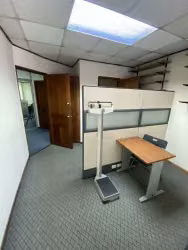 GANGA OFICINA EN VENTA PISO 2 Por HOSPITAL DE NIÑOS - Imagen 17