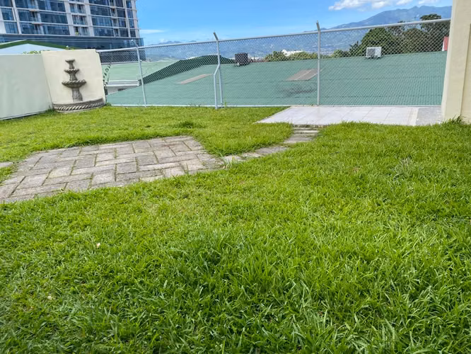 ID #1523CURRIDABAT PLAZA SOL CASA AMPLIA 1 PLANTA - Imagen 2