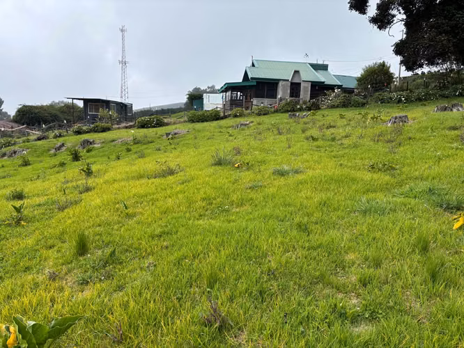 ID #1583 CARTAGO CAMINO IRAZU CASA GRANDE AMPLIO TERRENO - Imagen 5