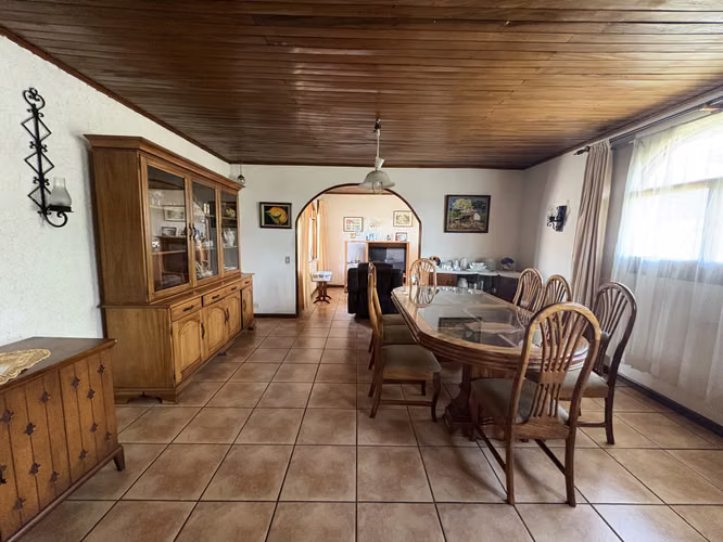 Terreno - Casa Esquinera frente a parque - Sabana Sur 372m2
