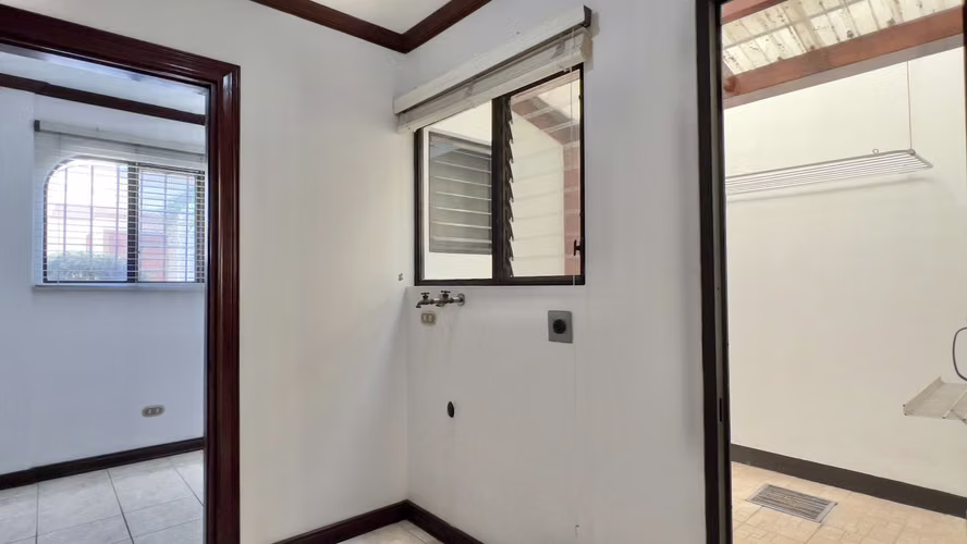 Exclusiva Casa en Venta en Condominio Privado, solo 4 unidades