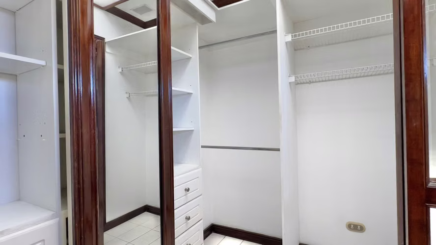 Exclusiva Casa en Venta en Condominio Privado, solo 4 unidades