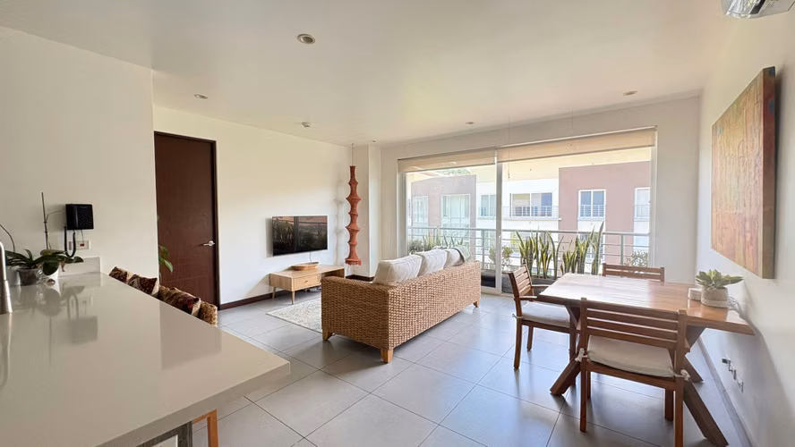 Alquiler de apartamento de 2 habitación en Distrito 4, Escazú.
