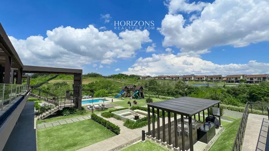 Casa en Venta en Condominio La Estefana con Jardín Privado y 4 Parqueos noj1104 - Imagen 16