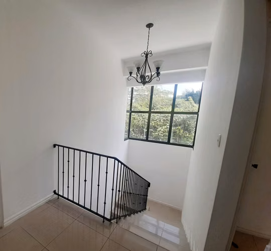 Santa Ana-Pereira. OPORTUNIDAD HERMOSA Y AMPLIA CASA MP 25-114