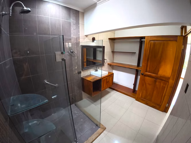 Elegancia, Espacio y Seguridad | Casa en Condominio (JS 1322 22)