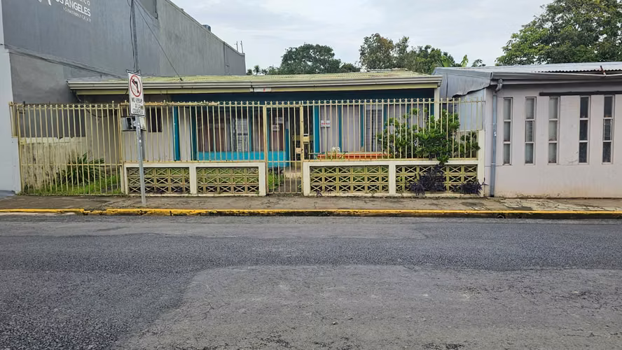 Propiedad Uso de Suelo Comercial en San Ramón centro, Alajuela