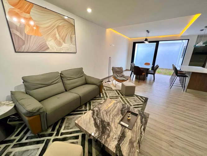 Casa para estrenar, 3 cuartos + sala TV, 24h seguridad, piscina + gimnasio, San Antonio
