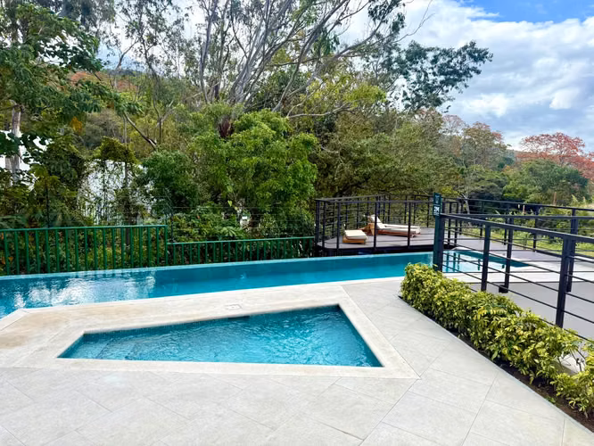Casa para estrenar, 3 cuartos + sala TV, 24h seguridad, piscina + gimnasio, San Antonio