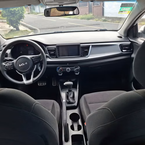 KIA RIO 2024 AUTOMÁTICO - Imagen 8