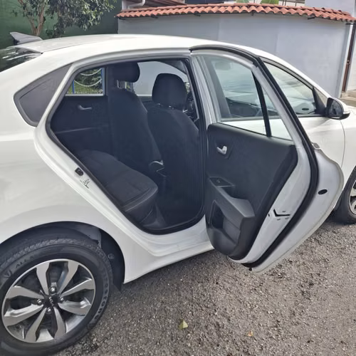 KIA RIO 2024 AUTOMÁTICO - Imagen 10