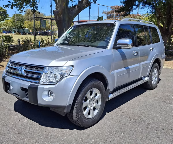 MITSUBISHI MONTERO GLS 2011 DIESEL 7 PASAJEROS
