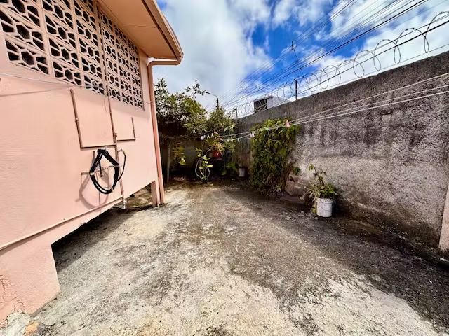Propiedad de un nivel en Cartago centro - Imagen 13