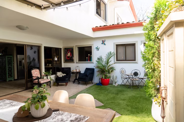 Oportunidad en Santa Ana – Hermosa casa en Residencial Los Cedros