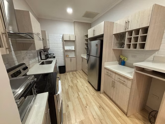 Venta de Edificio en Sabana Oeste, con permiso para construir Torre