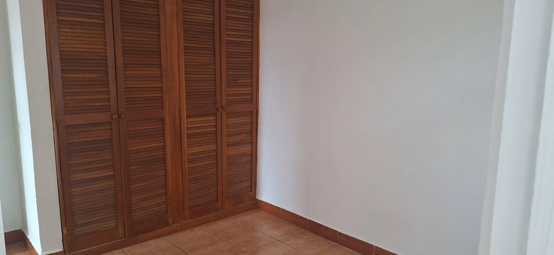 Venta de Casa en Condominio Cerca del Aeropuerto de Pavas - Imagen 11