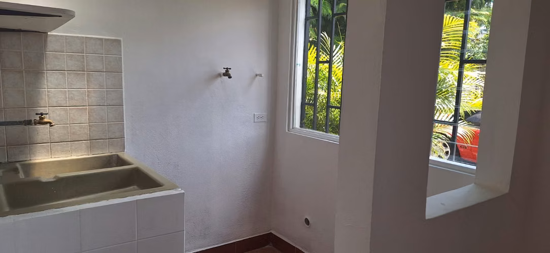 Venta de Casa en Condominio Cerca del Aeropuerto de Pavas - Imagen 6