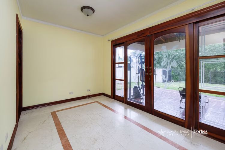 21352 - Residencia Familiar: Seguridad y Ubicación Estratégica, Altamonte