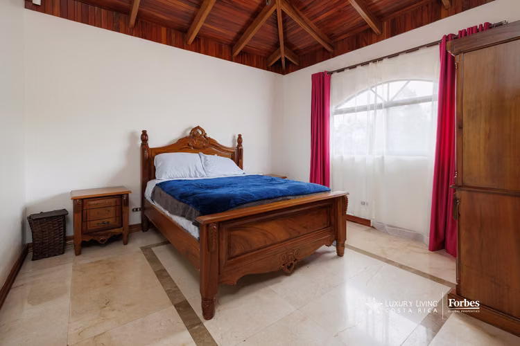 21352 - Residencia Familiar: Seguridad y Ubicación Estratégica, Altamonte