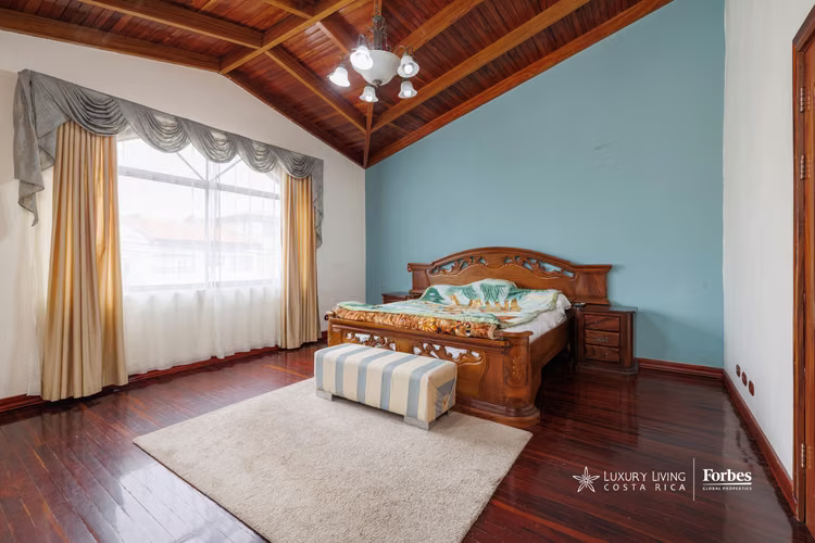 21352 - Residencia Familiar: Seguridad y Ubicación Estratégica, Altamonte