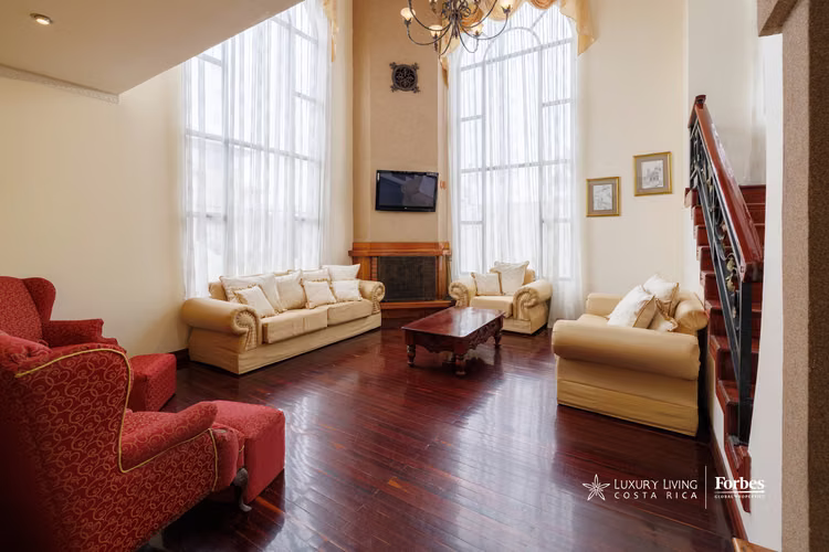 21352 - Residencia Familiar: Seguridad y Ubicación Estratégica, Altamonte